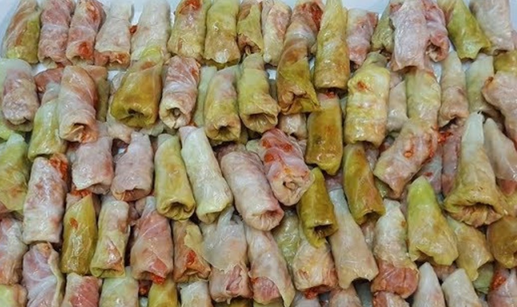 Hogyan Készíts erdélyi töltött káposzta 15 Perc Alatt: Egyszerű Recept